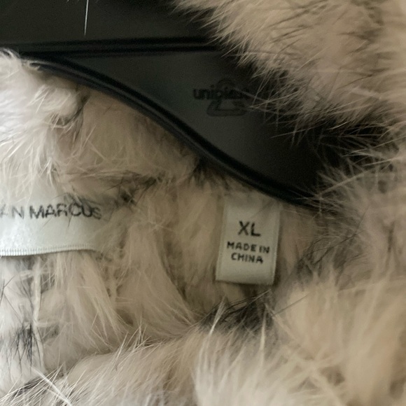 Neiman Marcus 100% rabbit fur vest - Picture 6 of 9